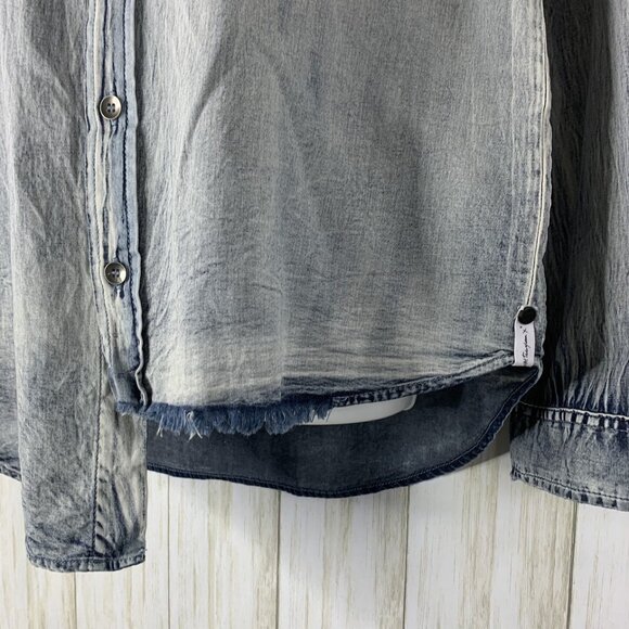 NWOT - One Teaspoon Liberty Denim Button Down Shirt IN ACID WASH - Picture 4 of 5